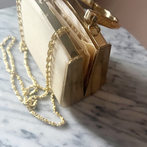 New Gold Sasha Fabiani mini handheld/ crossbody bag - Picture 6 of 13